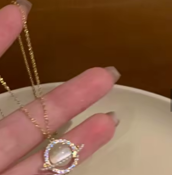 Elegant Crystal Pendant Necklace