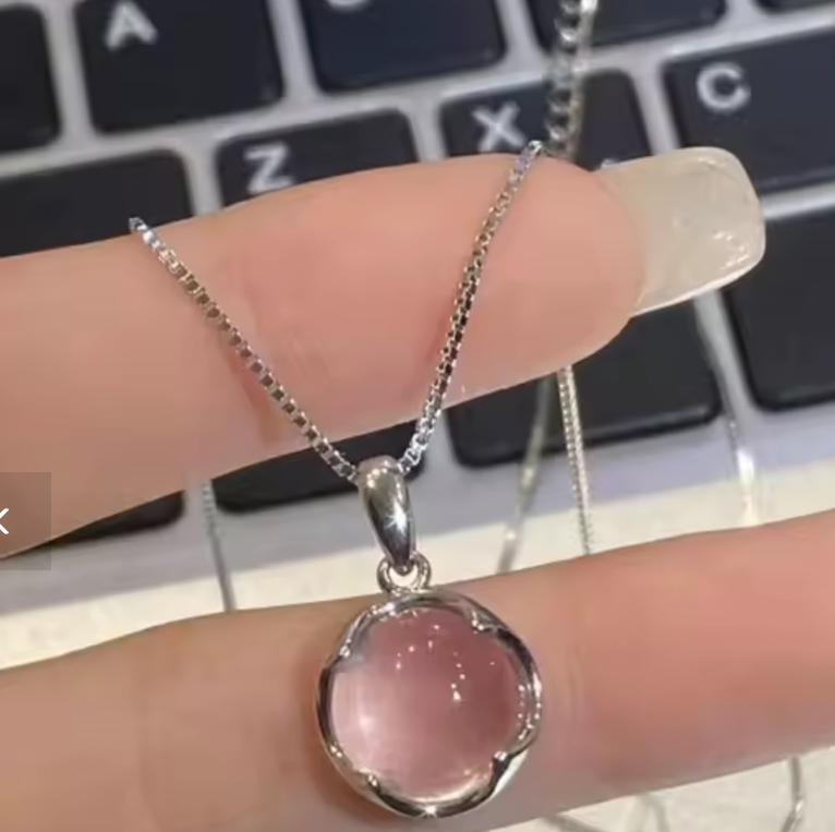 Elegant Crystal Pendant Necklace